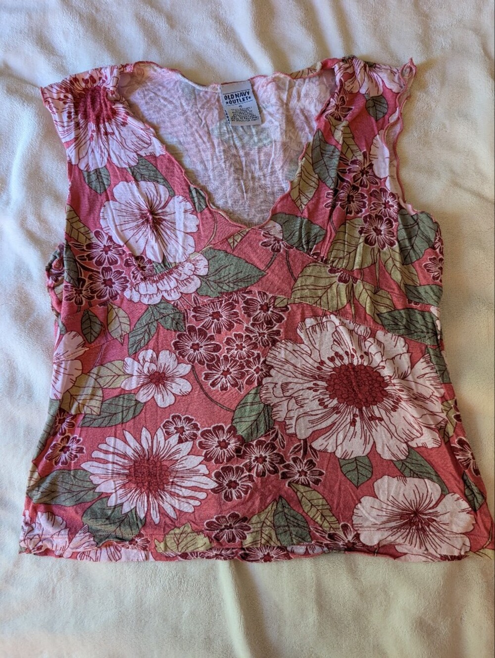 Old Navy Outlet Sleeveless Pink Floral Shirt